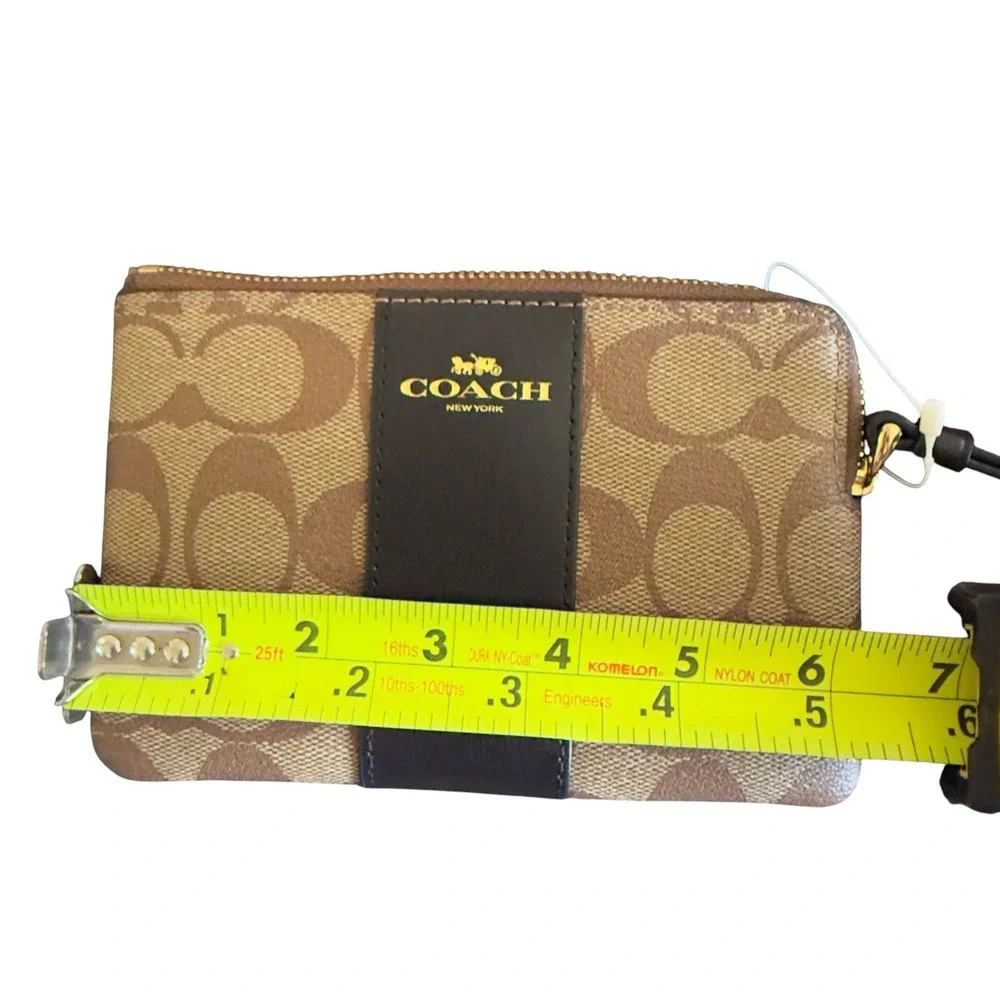 Coach signature logo